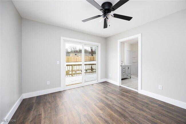 Building Photo - 3101 Wagoner St