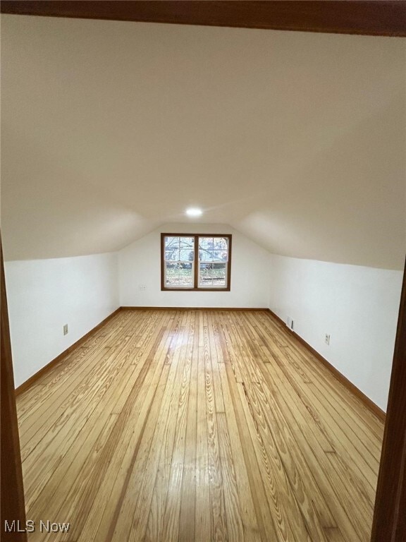 Building Photo - 194 E Baird Ave