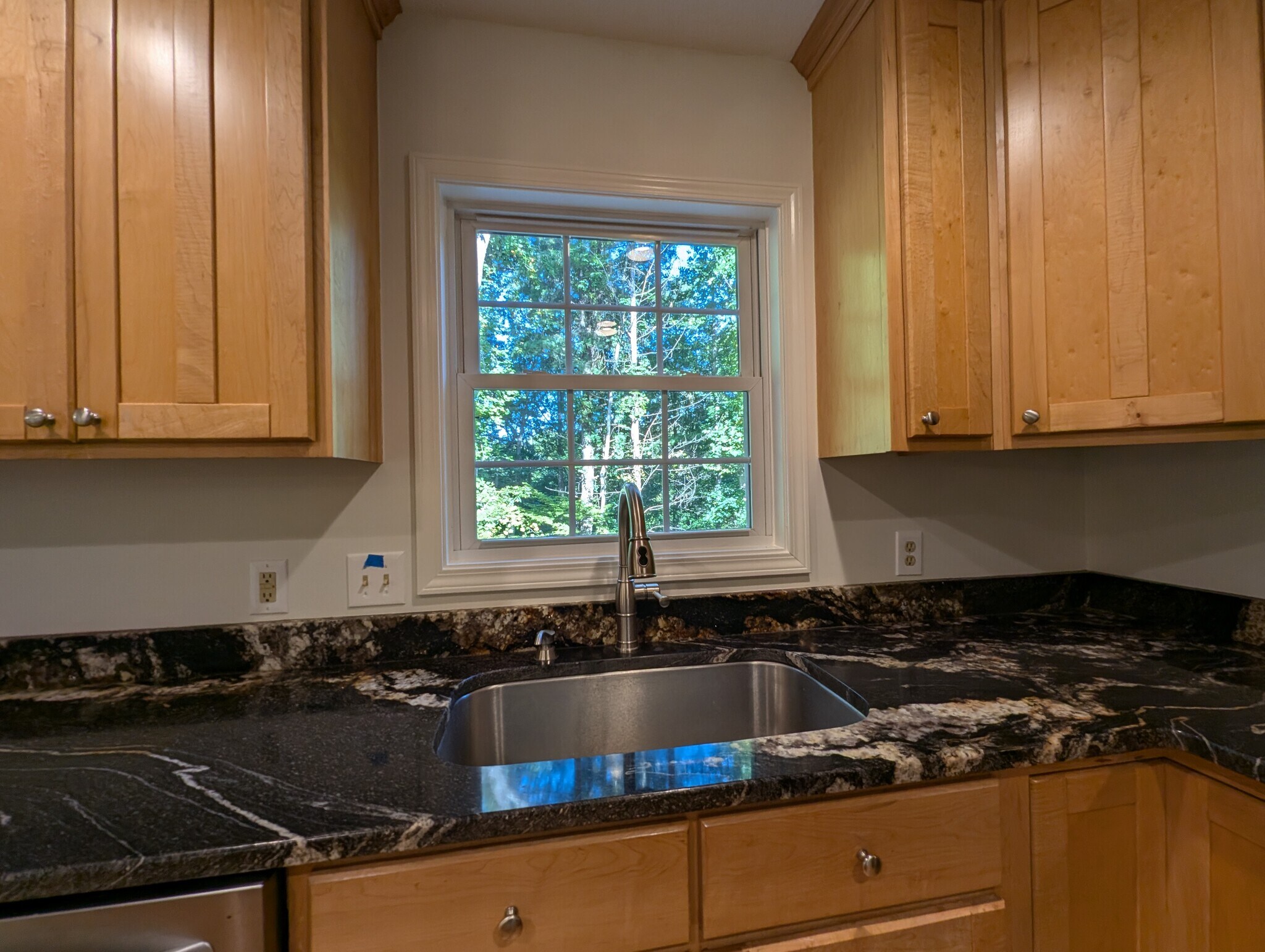 Building Photo - 14 Weaver Rd