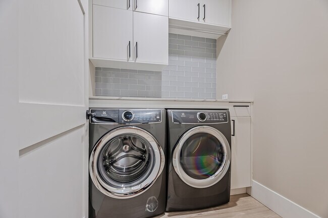 Building Photo - 3107 N 70th St