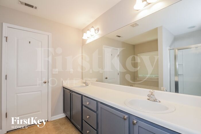Building Photo - 219 Brookhaven Ct