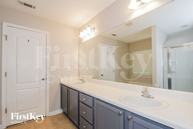 Building Photo - 219 Brookhaven Ct