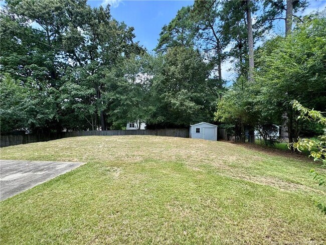 Building Photo - 7067 Darnell St