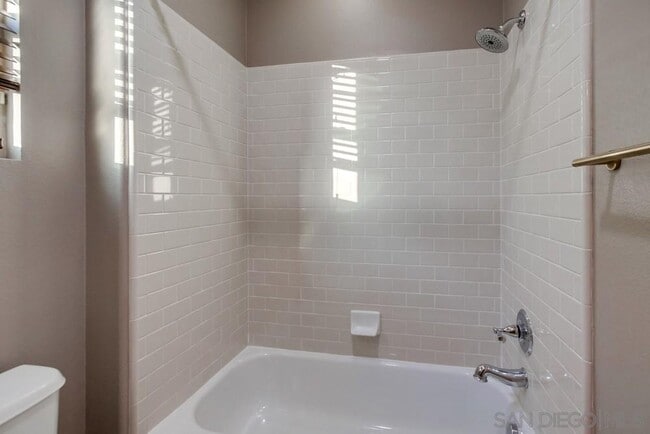 Building Photo - 8297 Katherine Claire Ln