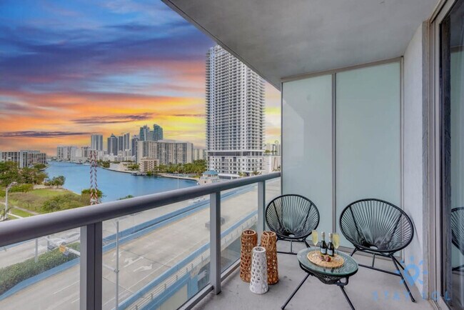 Building Photo - 2601 E Hallandale Beach Blvd