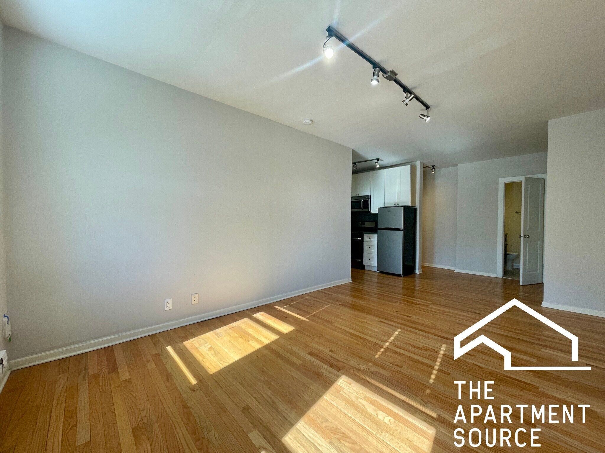 Building Photo - 2838 W Palmer St