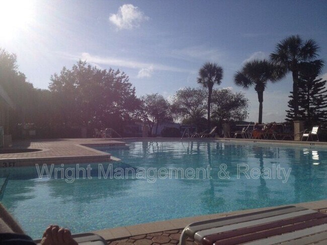 Building Photo - 10614 Hayden Ave