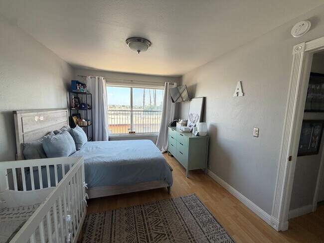 Building Photo - Remodeled 2 Bed, 2 Bath Condo in Quiet Gated Lomita Community