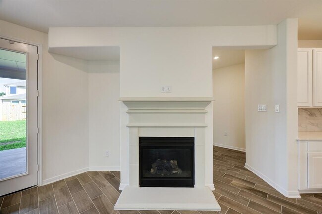 Building Photo - 14626 Hemlock Knl Ln