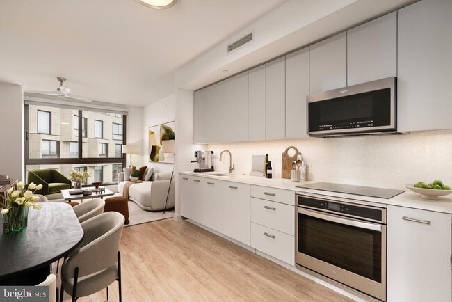 Building Photo - 1630 Columbia Rd NW