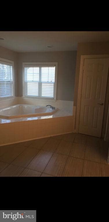 Building Photo - 8212 Calm Pond Ct