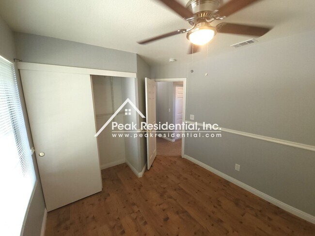 Building Photo - 10172 Sheffield Oak Way