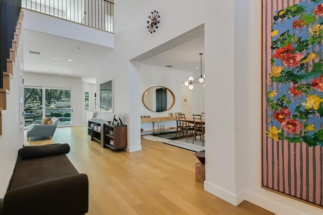 Building Photo - 5101 Cuesta Verde