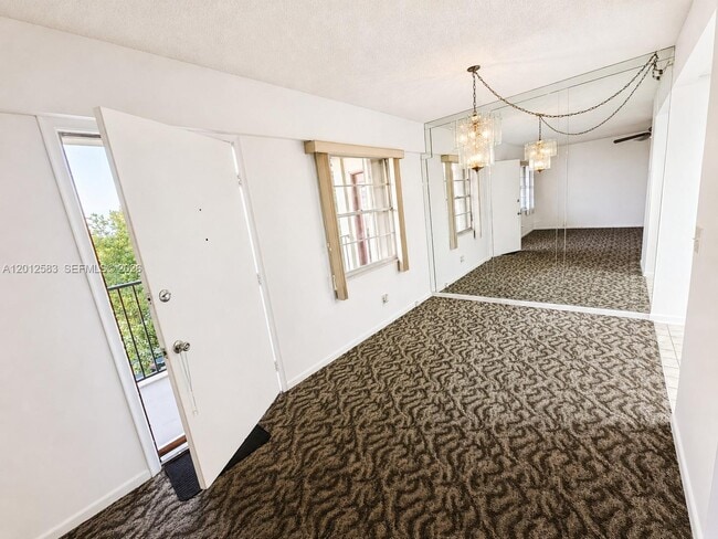 Building Photo - 13250 SW 7th Ct