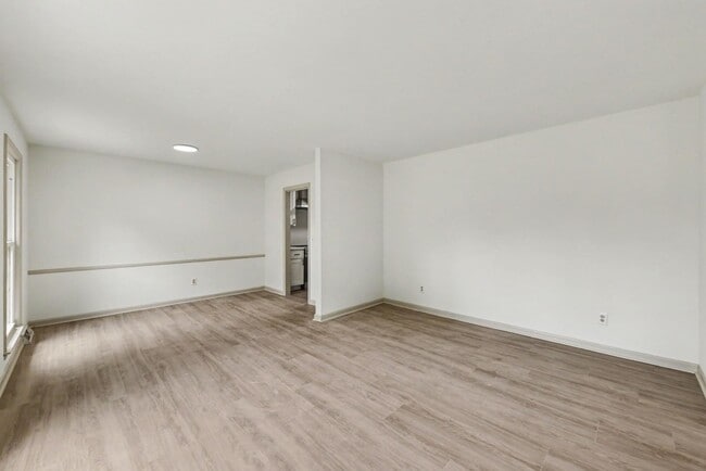 Building Photo - 130 Sandtrap Rd