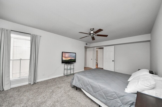 Building Photo - 4641 Wild Indigo St
