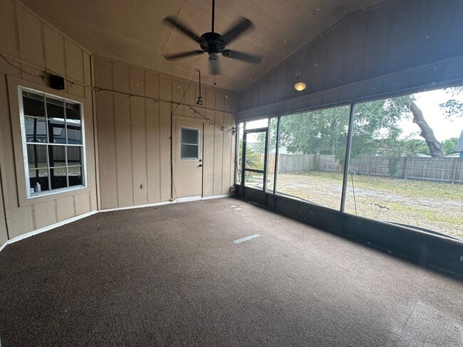 Building Photo - 3/2 in Lakeland