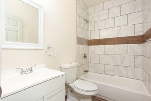 Building Photo - 22806 Shady Forest Dr