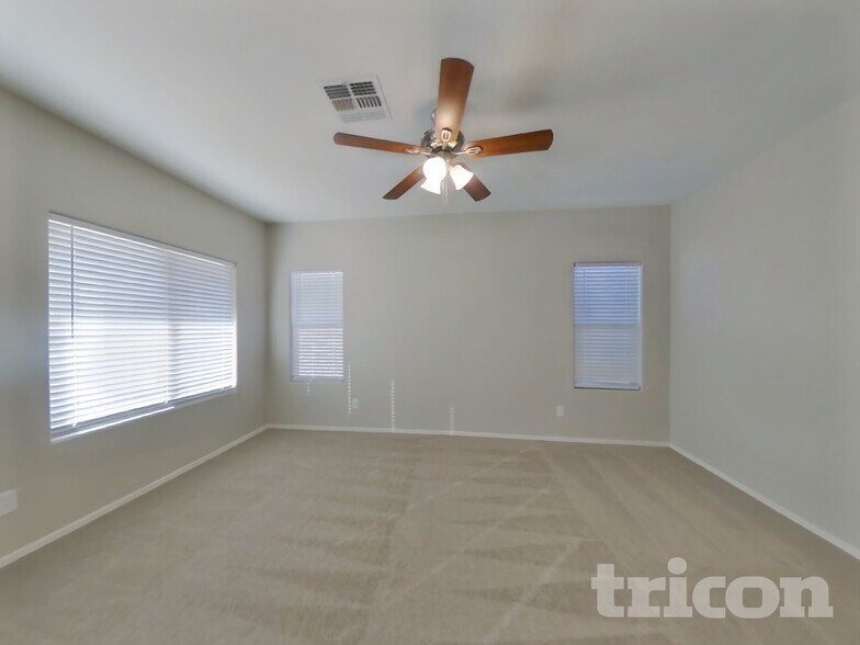 Building Photo - 5407 W Beverly Rd