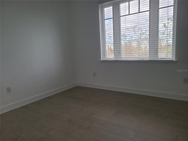Building Photo - 13825 Benavente Ave