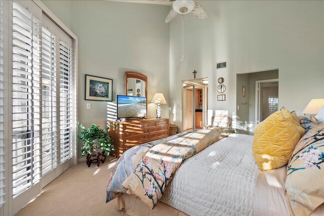 Building Photo - 143 Bay Colony Dr N