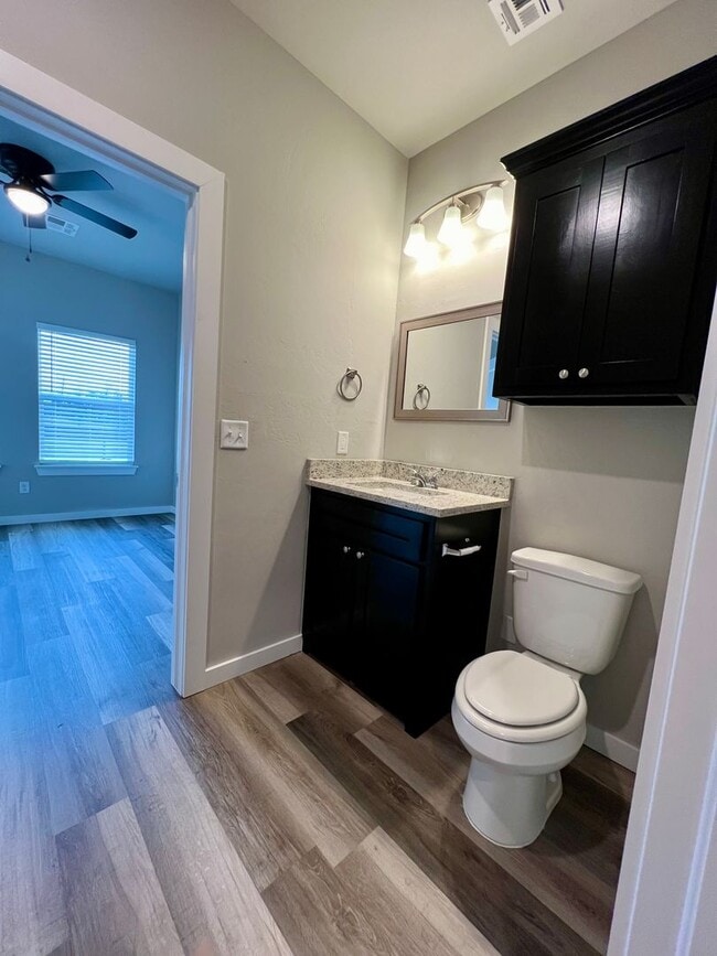 Building Photo - 1316 S 13th St