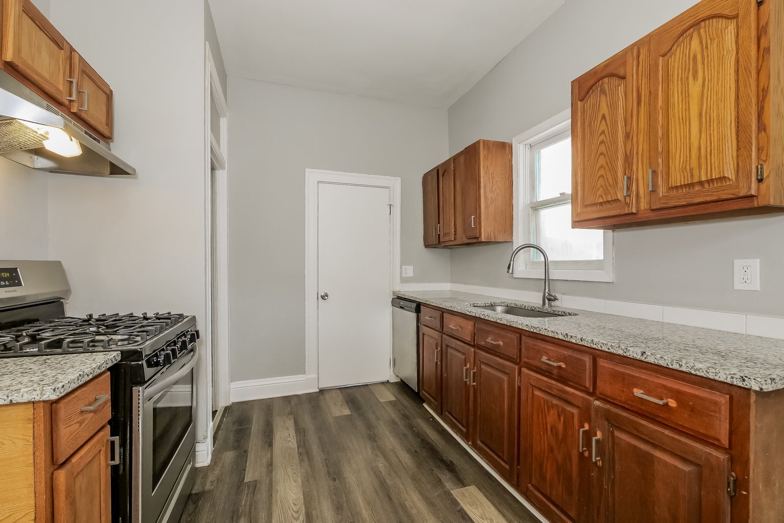 Building Photo - 2049 Florence Blvd