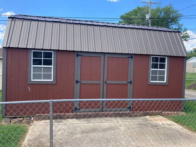 Building Photo - 1710 13th St