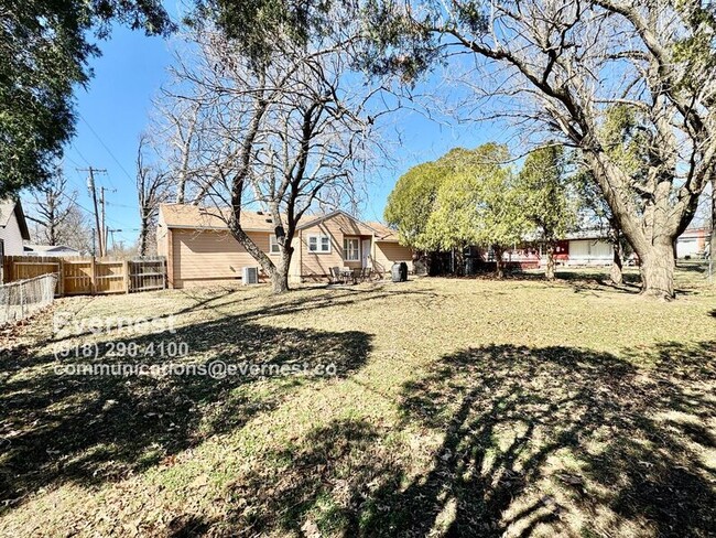 Building Photo - 2535 S Pittsburg Ave