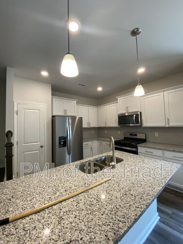 Building Photo - 4006 Beckton Trl