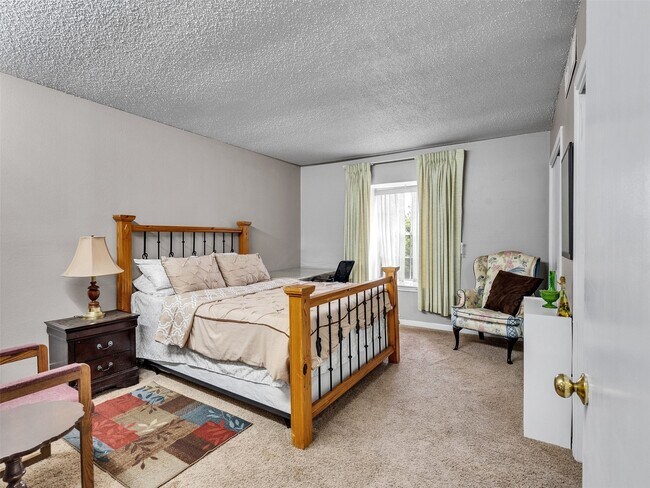 Building Photo - 2601 Bellefontaine St