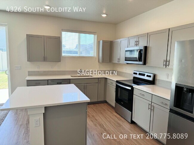 Building Photo - 4326 S Colditz Wy