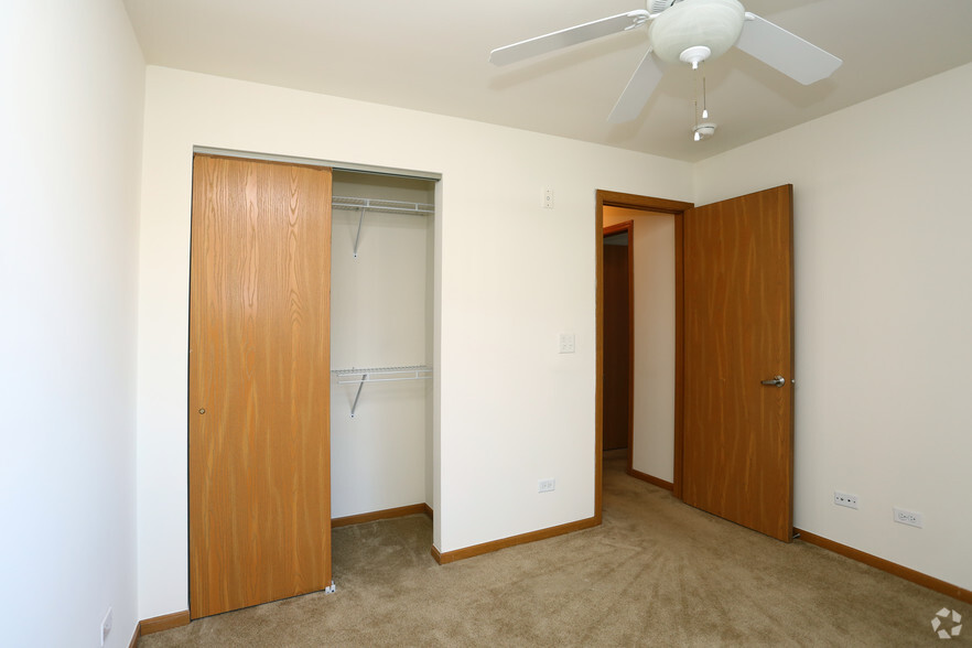 2br-Second Bedroom - Willow Brooke Apts.