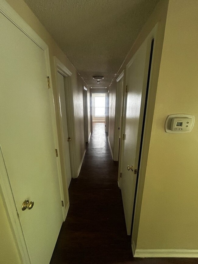 Building Photo - Freshly Renovated 3BR Condo Steps from UNC...