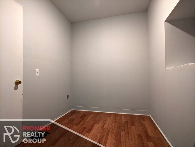 Building Photo - 3542 N Halsted St