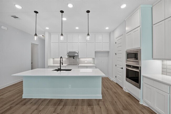 Building Photo - 508 Pinnacle View Dr