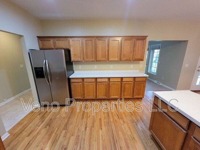 Building Photo - 16 Secretariat Ln