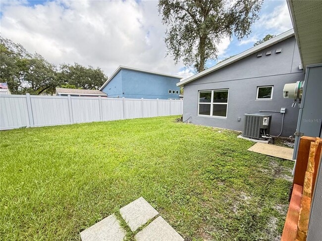 Building Photo - 2534 Grandview Ave