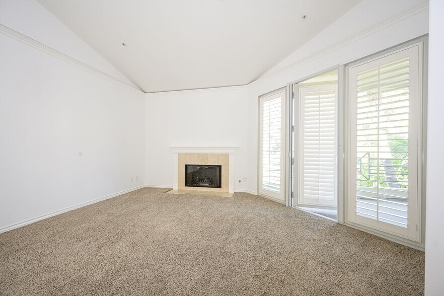 Building Photo - 2243 Martin