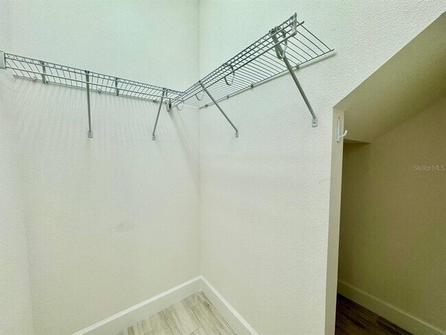 Building Photo - 34159 Astoria Cir
