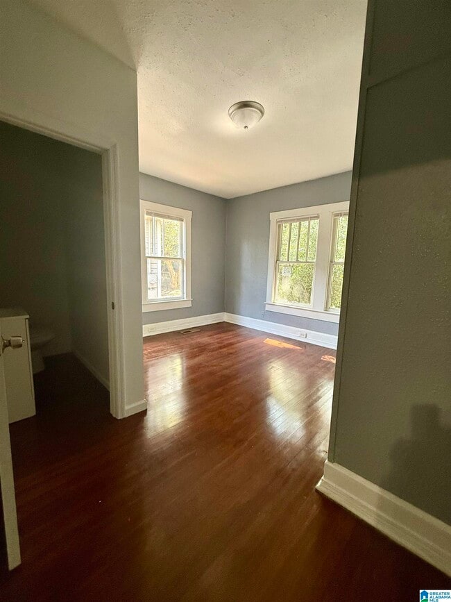 Building Photo - 2335 20th Alley N