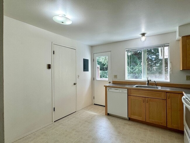 Building Photo - 77X Four-Plex