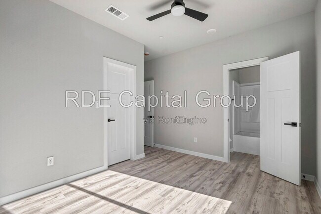 Building Photo - 948 S Corinth St Rd