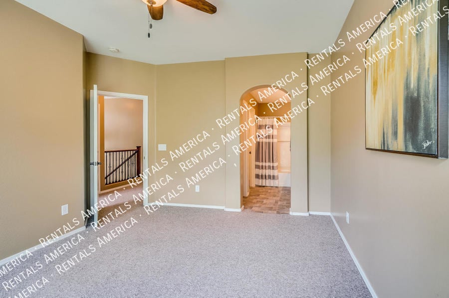 Building Photo - 2727 S Equestrian Dr