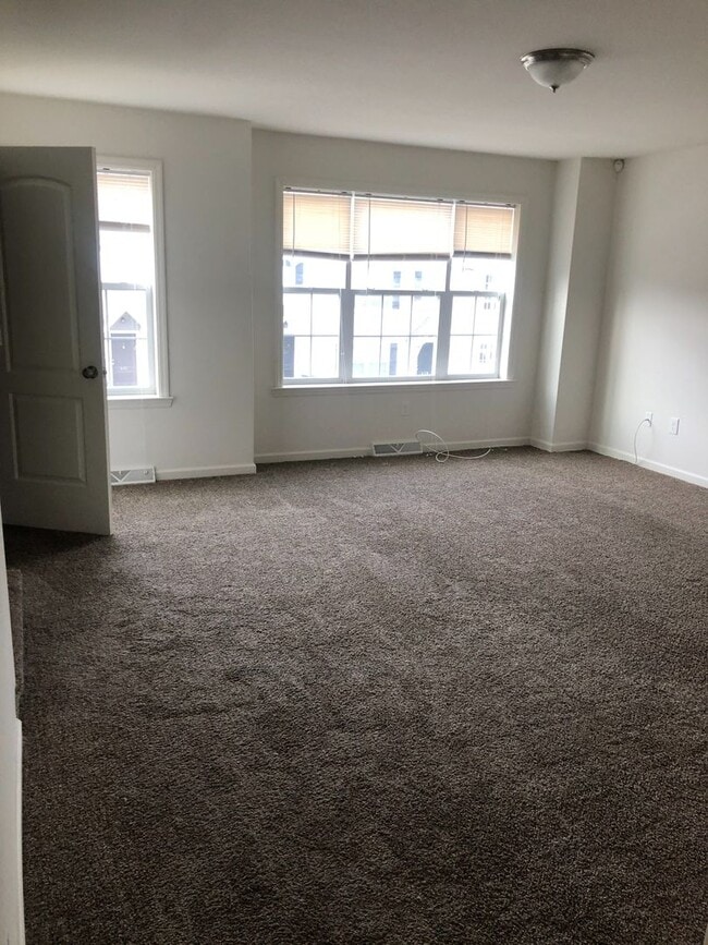 Building Photo - Beautiful 3 Bedroom, 2.5 Bath Townhome in Dallastown School District!