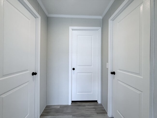 Building Photo - 29811 W Essex Ct