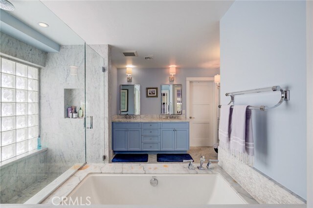 Building Photo - 917 3rd St