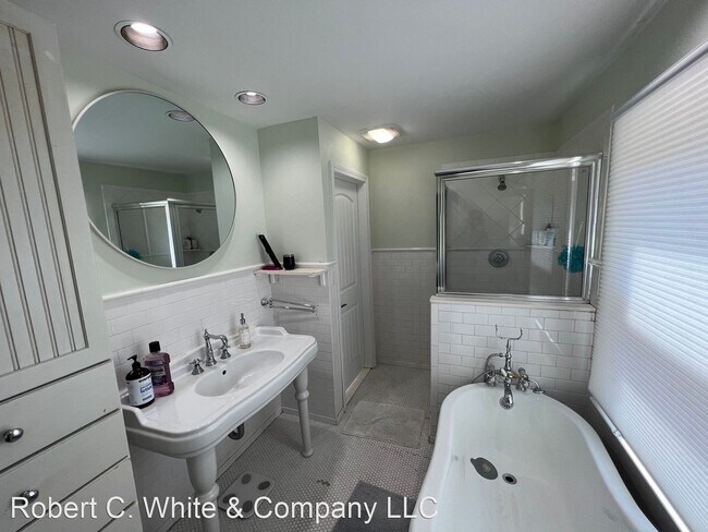 Building Photo - 3 br, 2 bath House - 11 Walker Lane