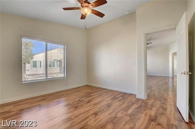 Building Photo - 10023 Aspen Rose St