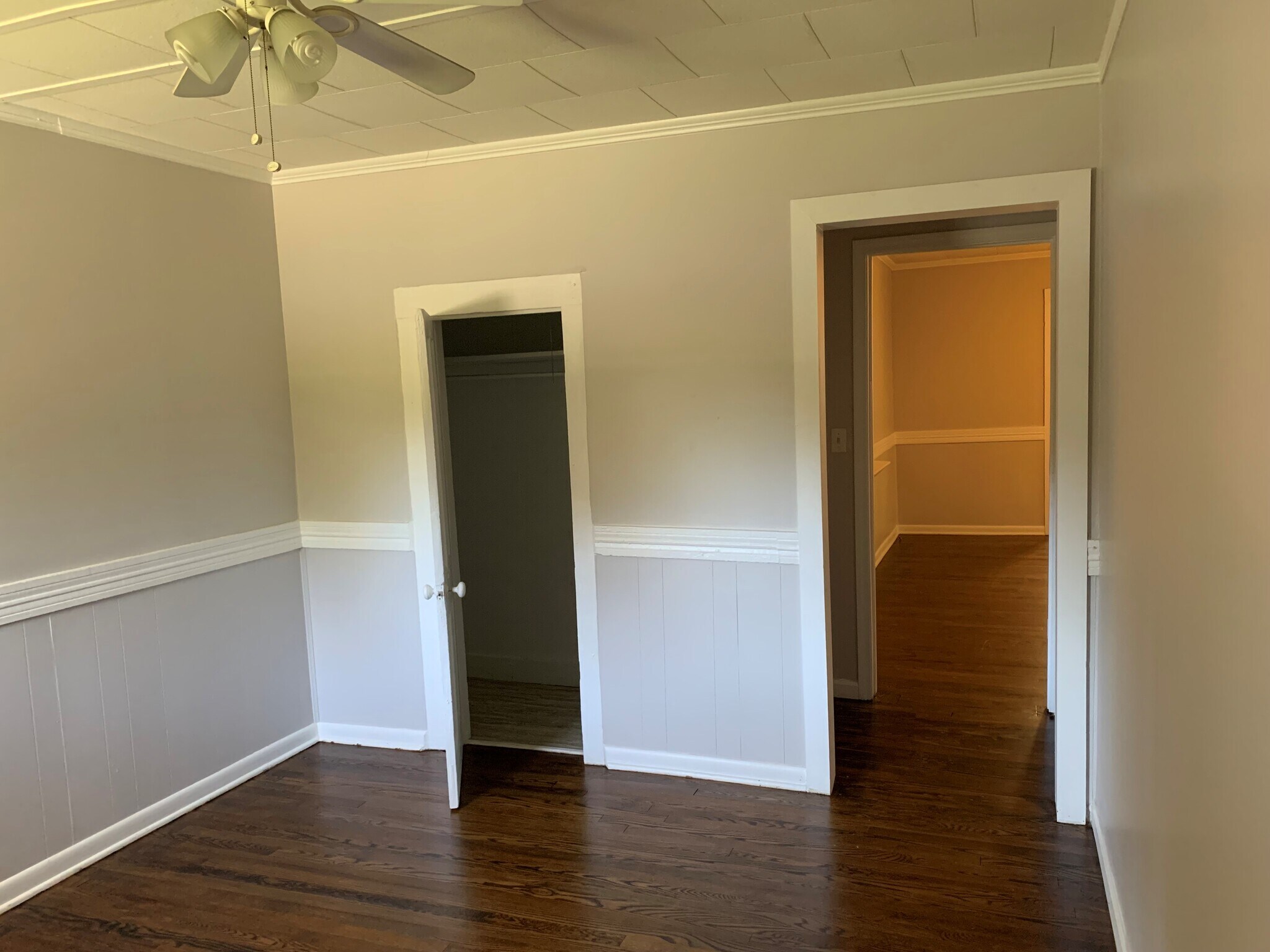 Building Photo - 204 W College Ave